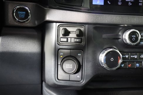 Certified 2025 Ford F450 Platinum w/ FX4 Off-Road Package image 64