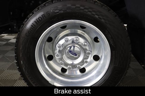 Certified 2025 Ford F450 Platinum w/ FX4 Off-Road Package image 29